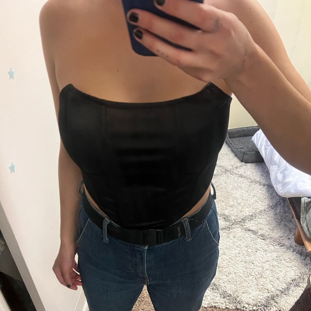 Black strapless corset